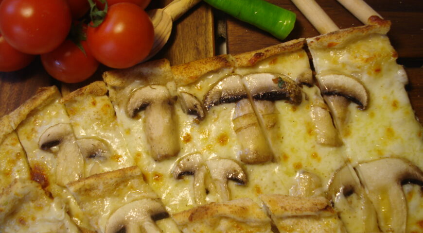 21. Kaşarlı Mantarlı