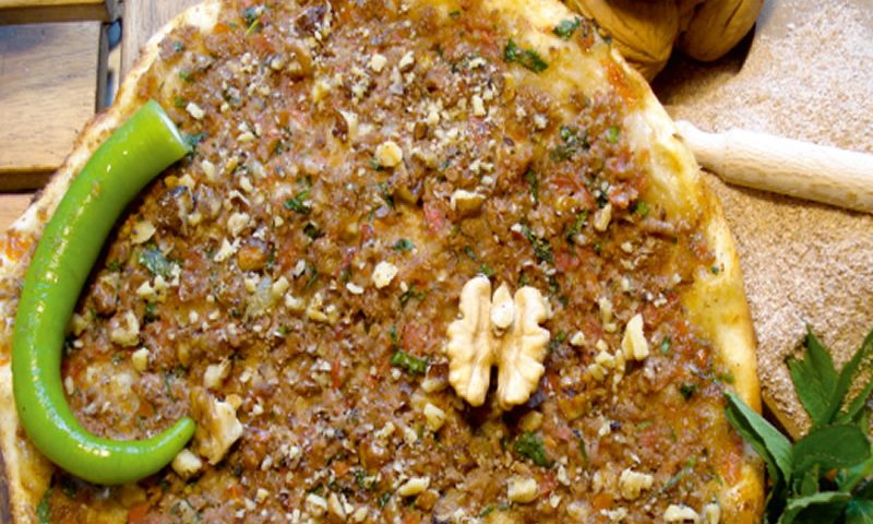 38. Cevizli Lahmacun